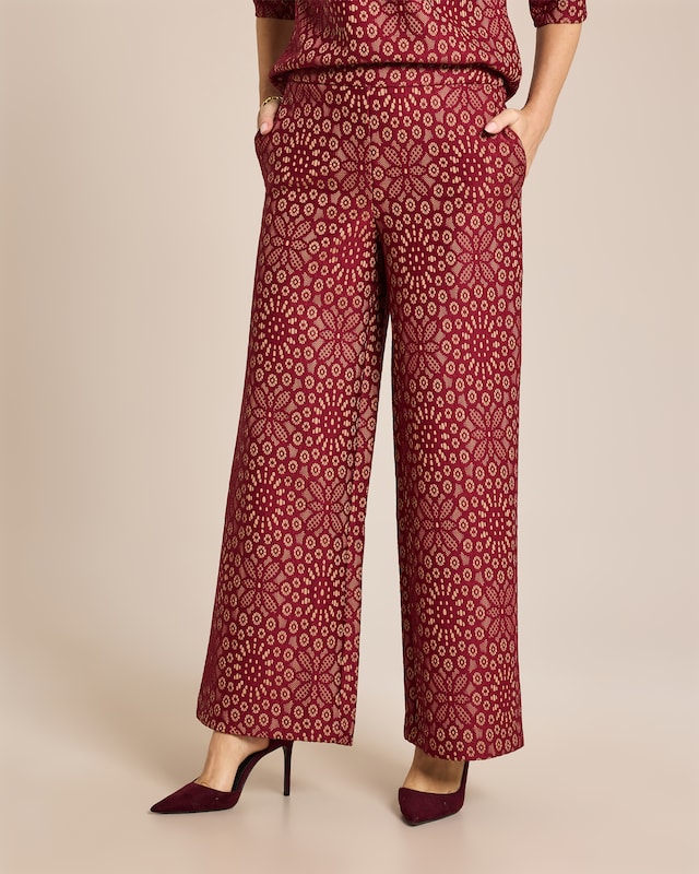 "Couture" Hose mit Scuba Spitze