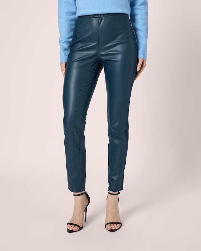 Hose in Leder-Optik mit Stretch-Einsatz
