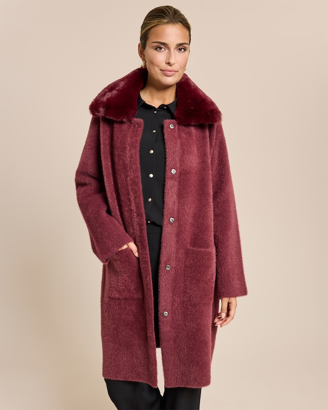 Strickmantel mit abnehmbarem Kragen