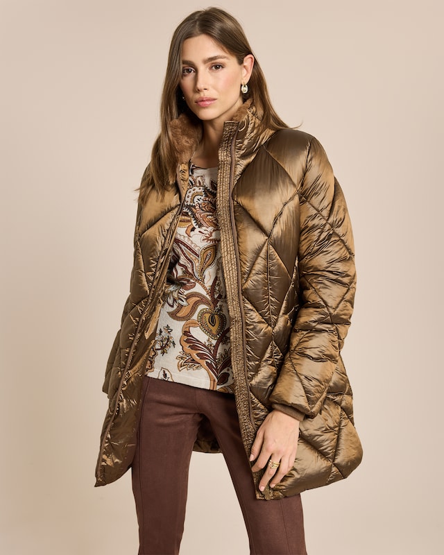 Steppmantel mit Rautensteppung