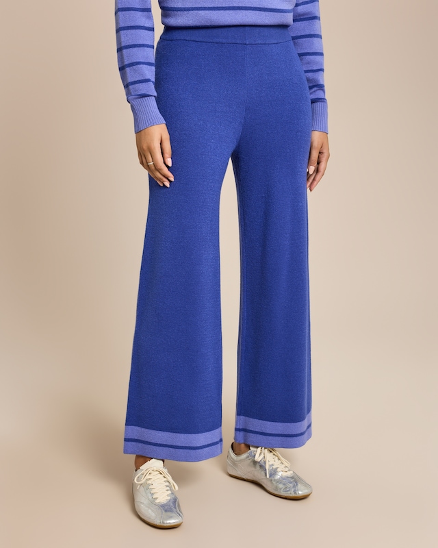 Strickhose mit Streifendetail