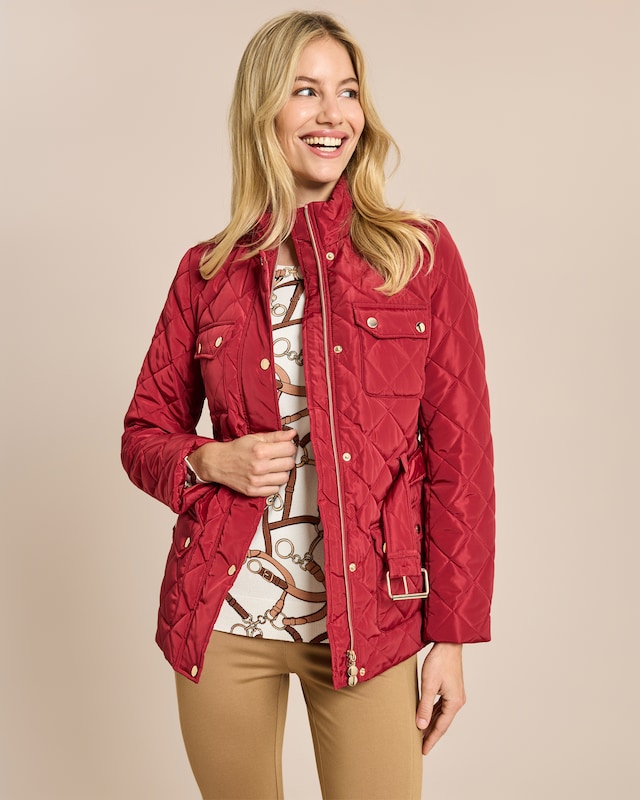 Steppjacke mit Gürtel