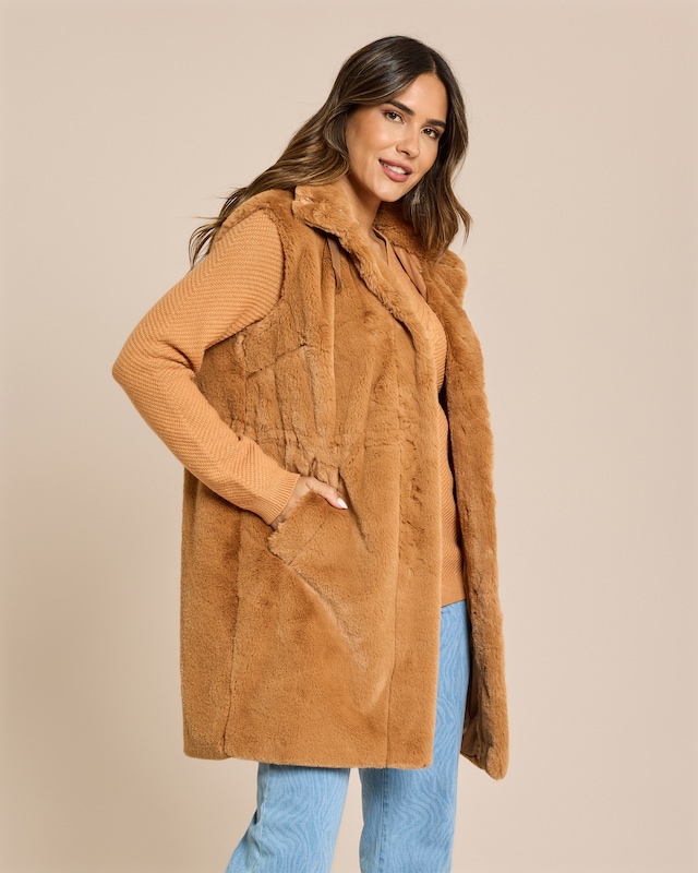 Longweste aus Webpelz mit Kapuze