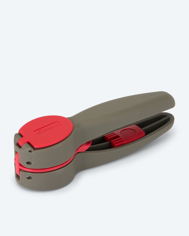 Knoblauchpresse und Schneider