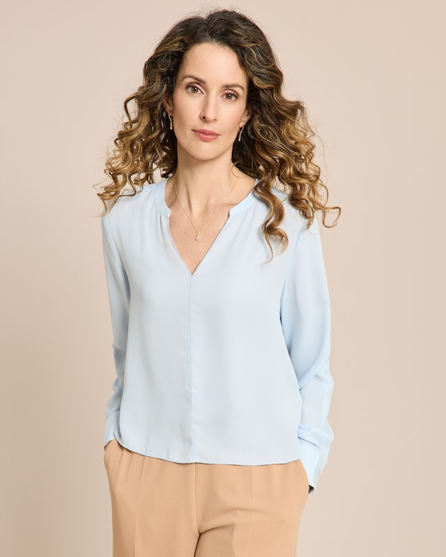 Bluse mit Ziernähten