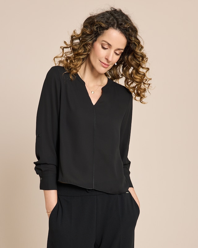 Bluse mit Ziernähten
