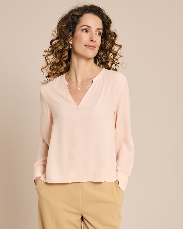 Bluse mit Ziernähten