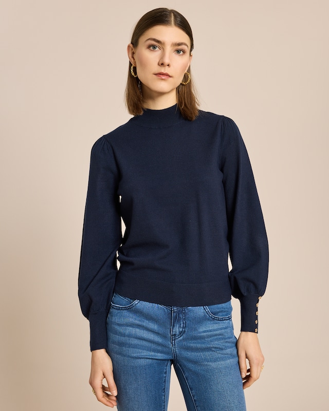 Pullover mit Knöpfen