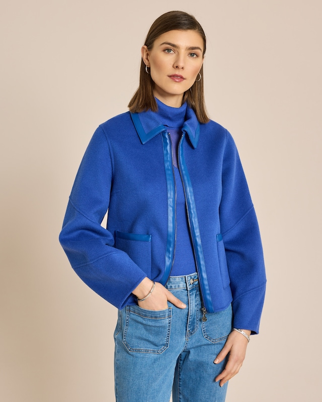 Kurzjacke mit Lederbesätzen