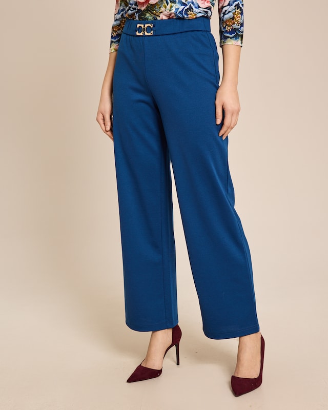 Hose mit Deko am Bund