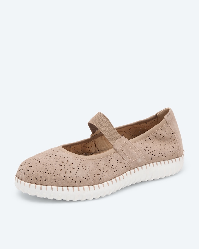 Ballerina mit Perforation