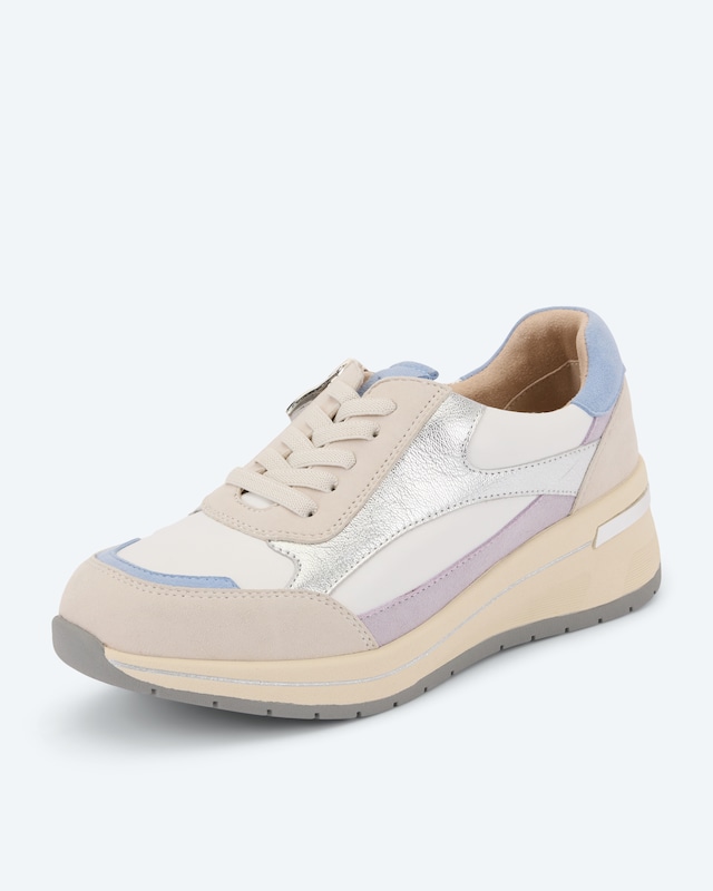 Sneaker mit Keilabsatz