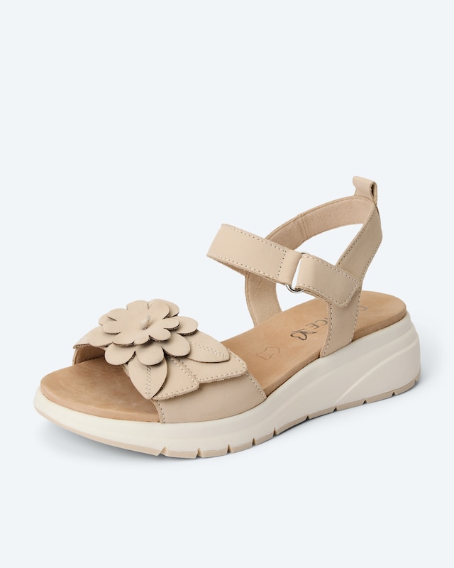 Sandale mit Blumendeko