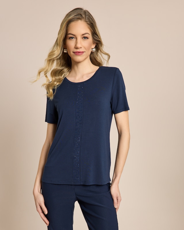 Shirt mit Strass-Deko in der Mitte
