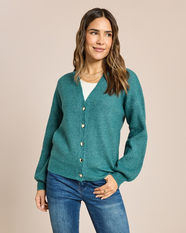 Strickjacke mit Herzknöpfen