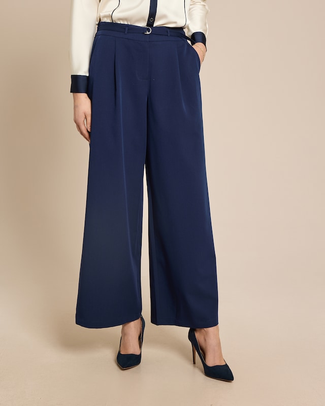 Wide leg Hose mit Gürtel