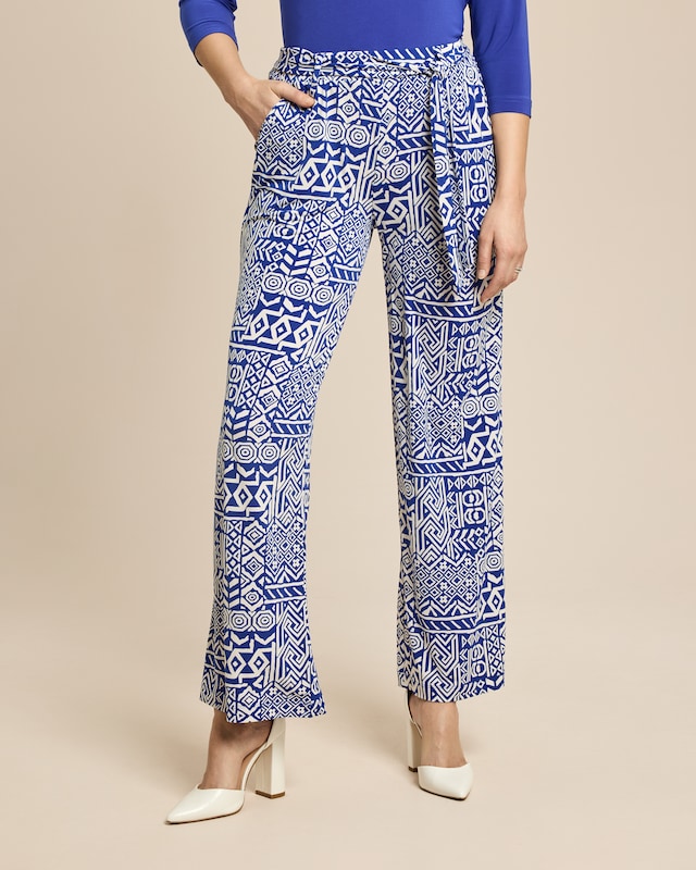 Hose mit Ethno-Druck