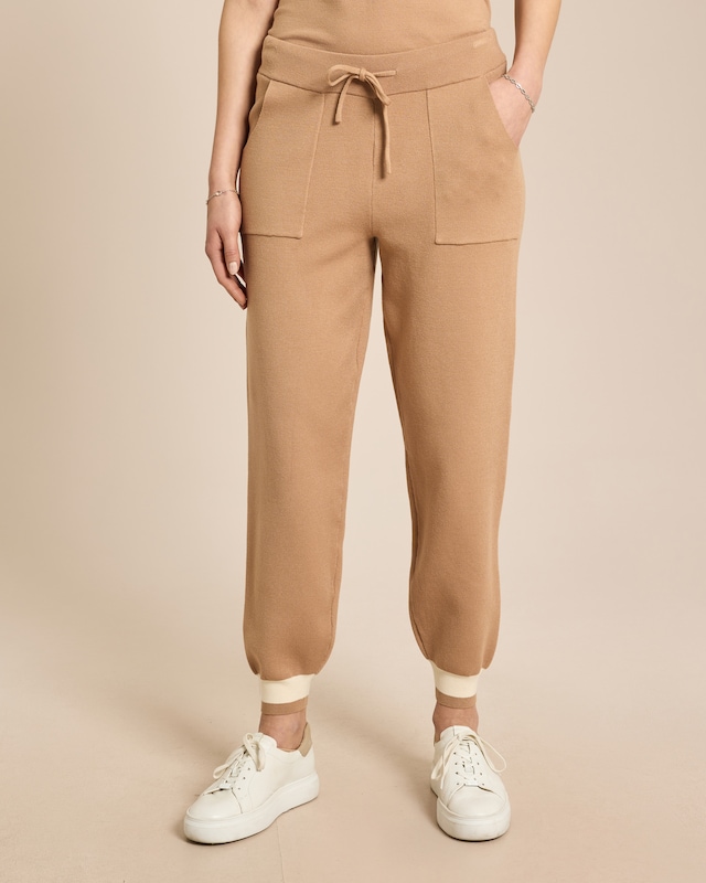 Strickhose mit Farbdetail