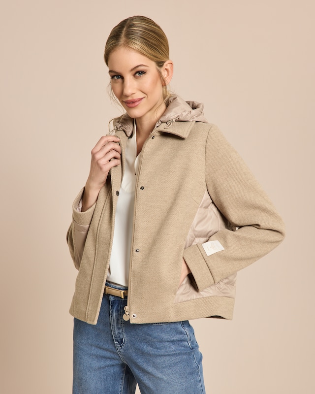 Steppjacke im Materialmix