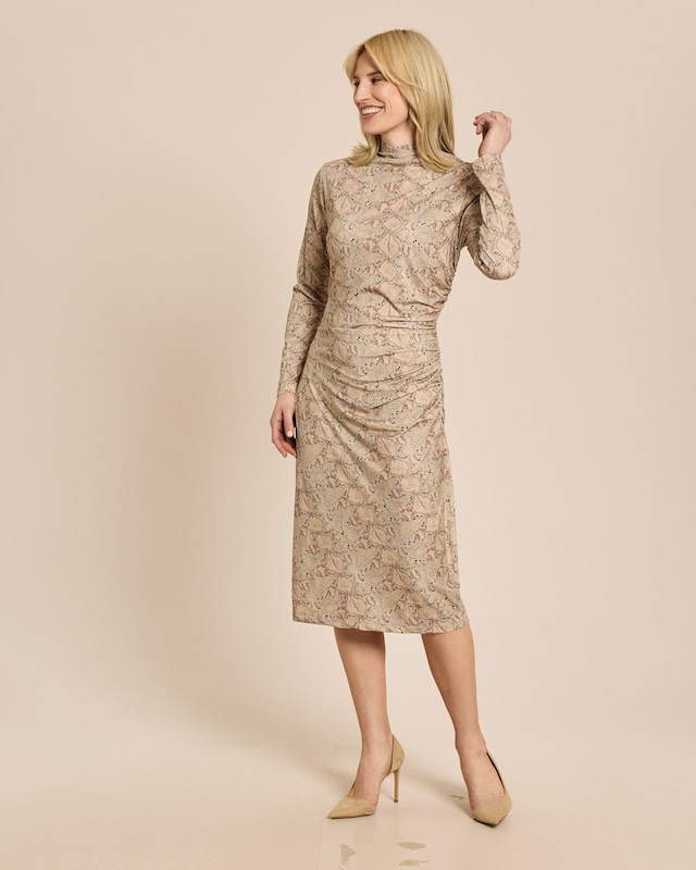 Kleid mit Drapierung