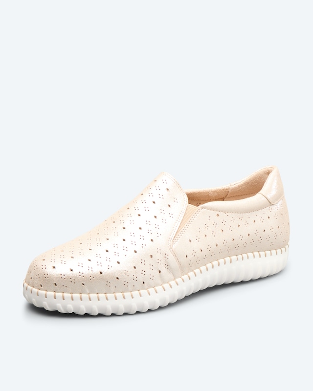 Slipper mit Perforation
