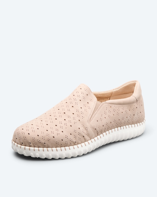 Slipper mit Perforation