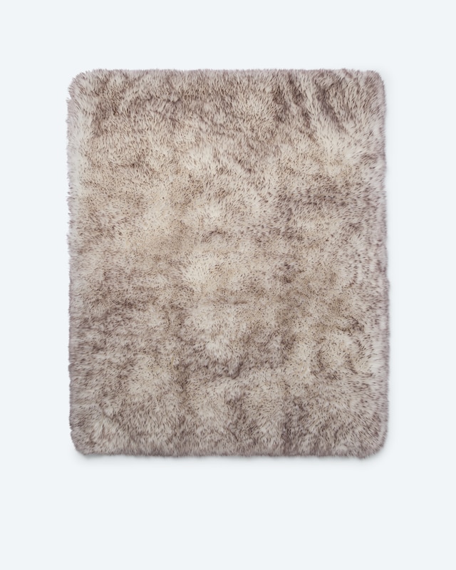 Teppich in Huskyfell-Optik