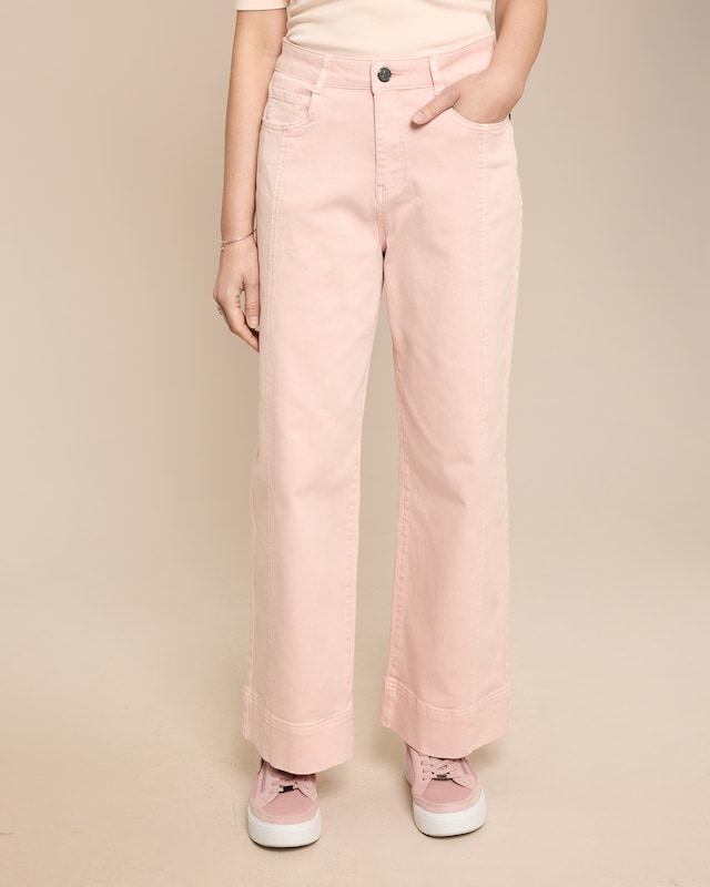 Jeanshose mit Teilungsnaht