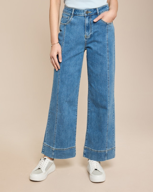 Jeanshose mit Teilungsnaht