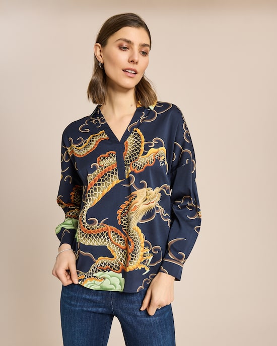 Produktabbildung für Bluse mit vier exklusiven Drucken