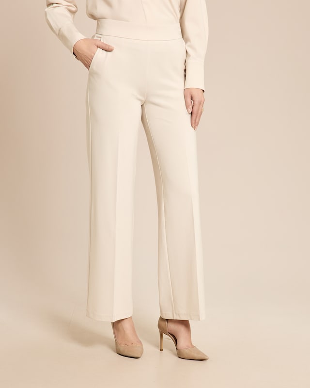 Hose aus sommerlicher Ponte di Roma