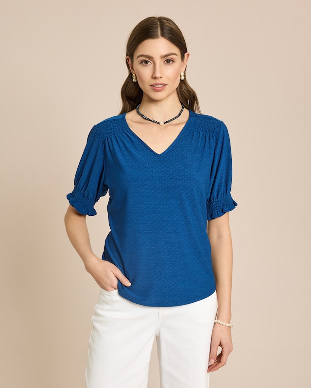 Shirt mit gesmokten Einsätzen