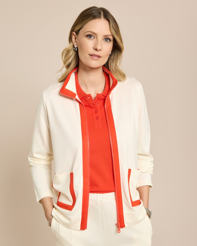 Lounge-Jacke mit Kontrast abgesetzt