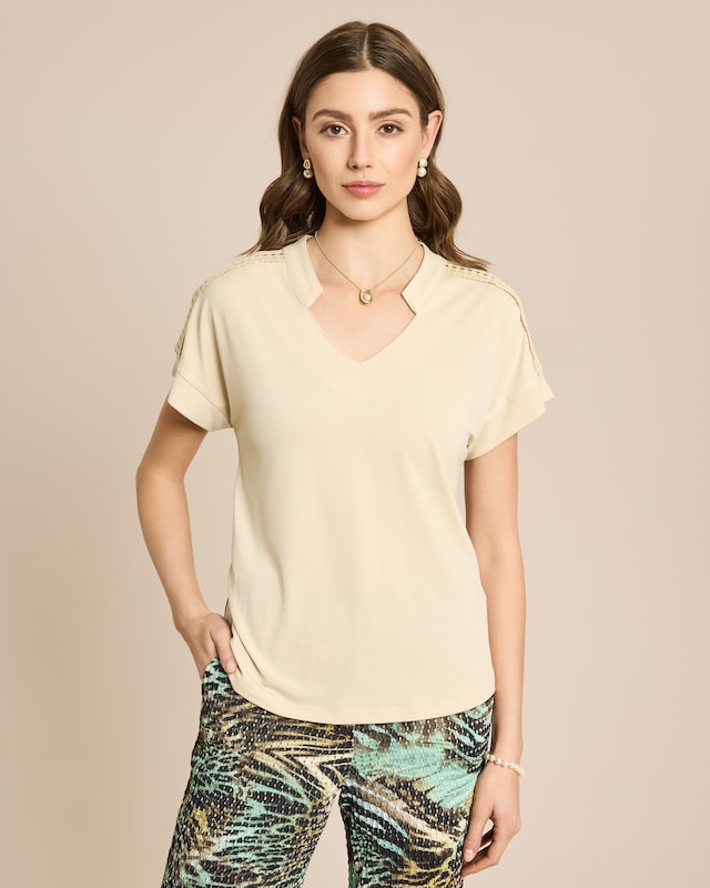 Jerseybluse mit Spitzenband