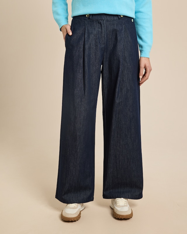 Wide Leg Jeans mit Gürteldetail