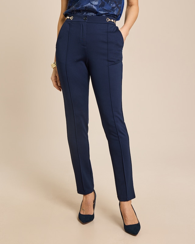 Hose mit Zierelement