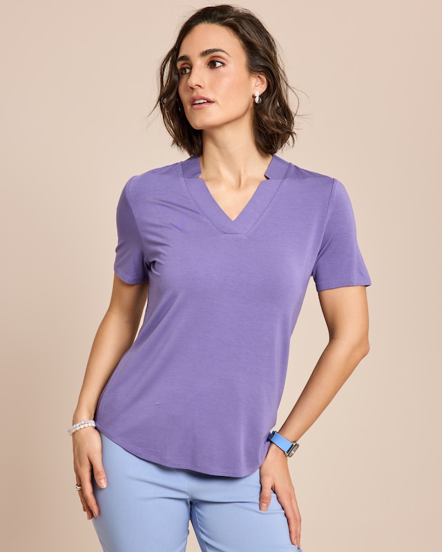 Shirt mit dekorativem V-Ausschnitt