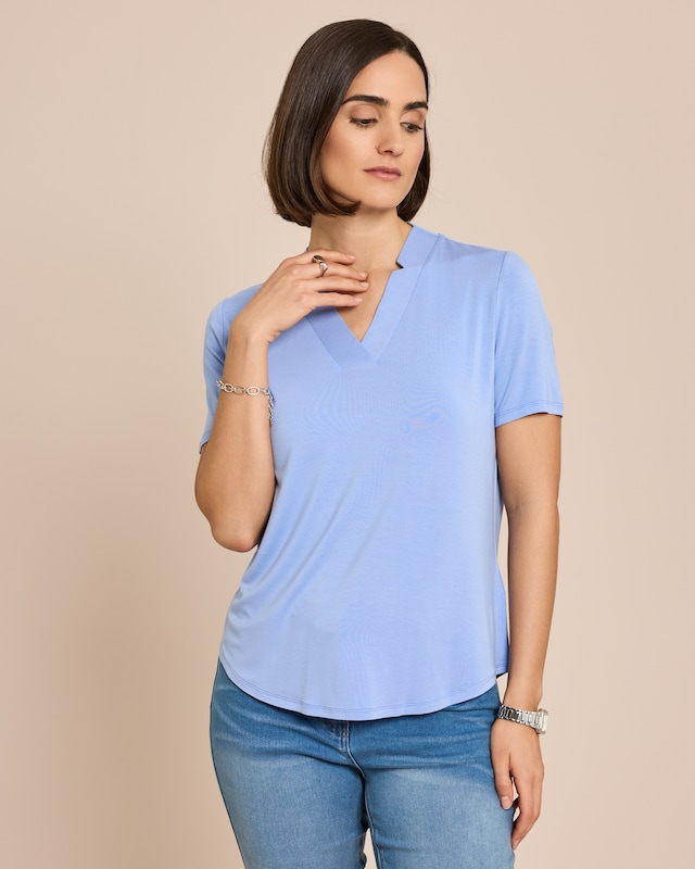 Shirt mit dekorativem V-Ausschnitt