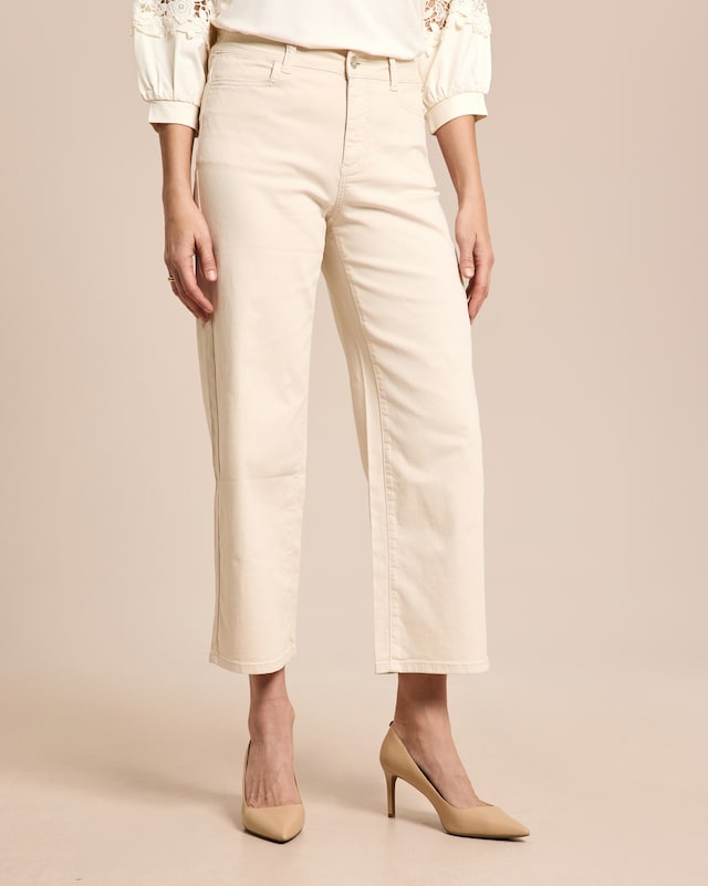 Hose mit weitem Bein und Stickerei