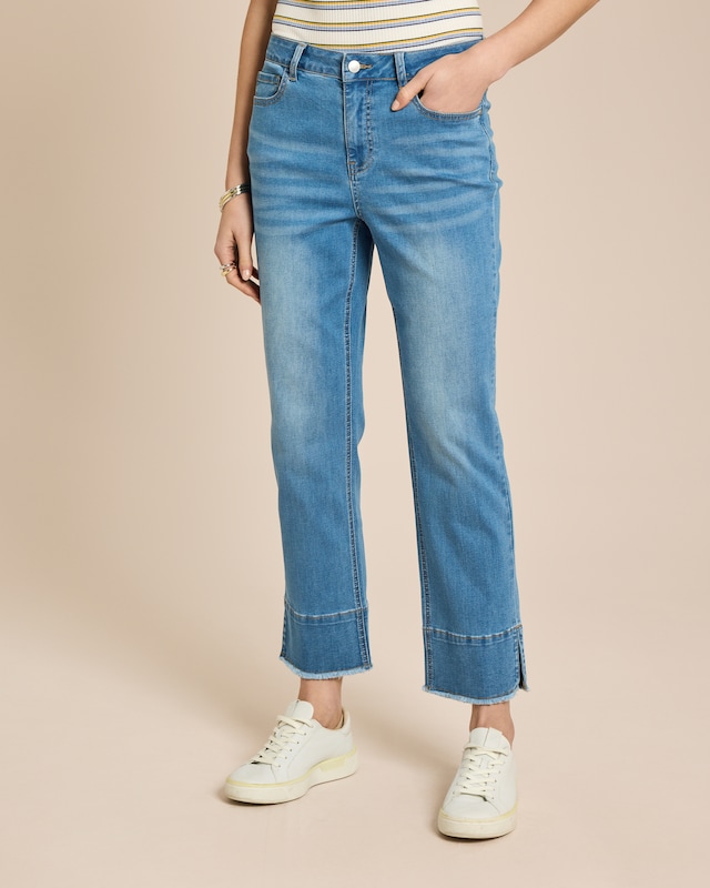 Straight Leg Cropped Jeans