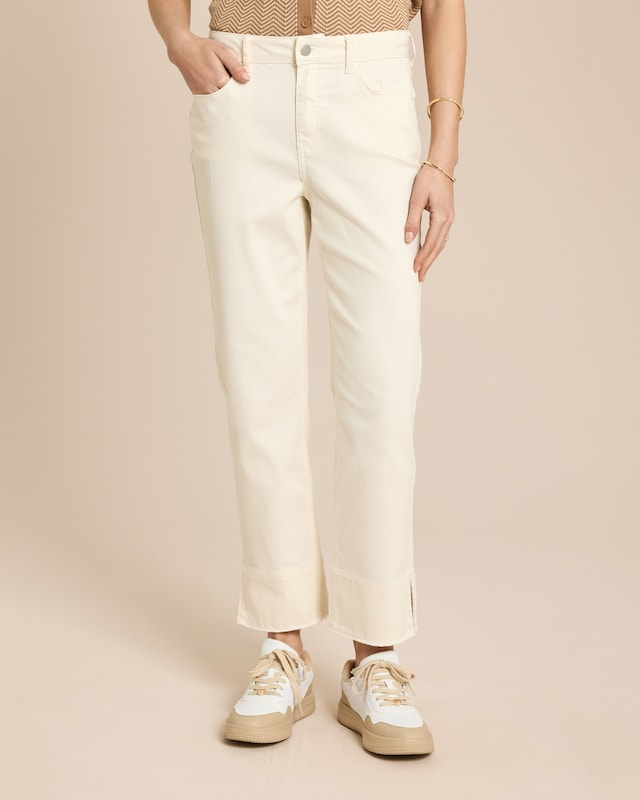 Straight Leg Cropped Jeans