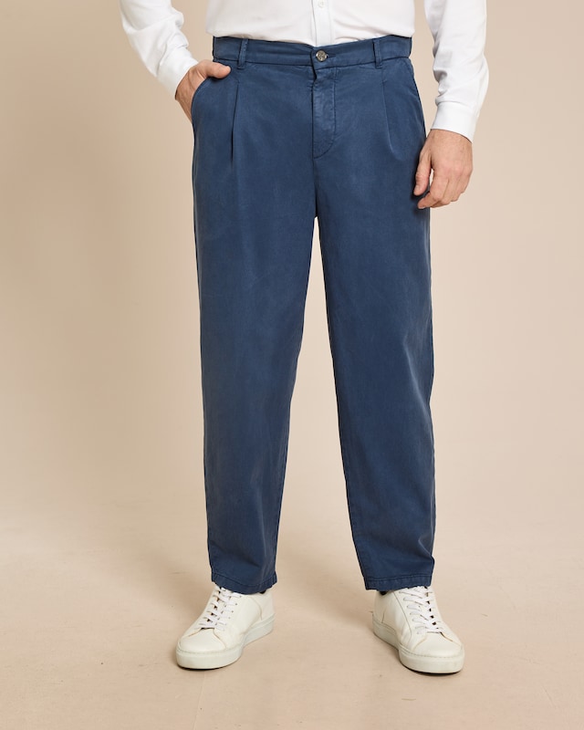 Menswear Chino mit Bundfalte