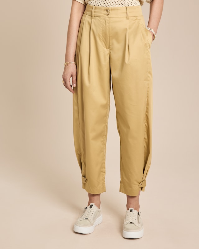 Hose mit Riegeldetail