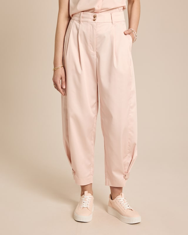 Hose mit Riegeldetail