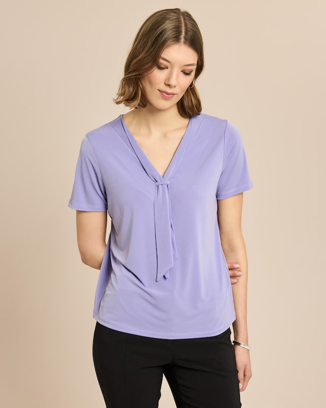 Shirt mit V-Ausschnitt und Schluppe