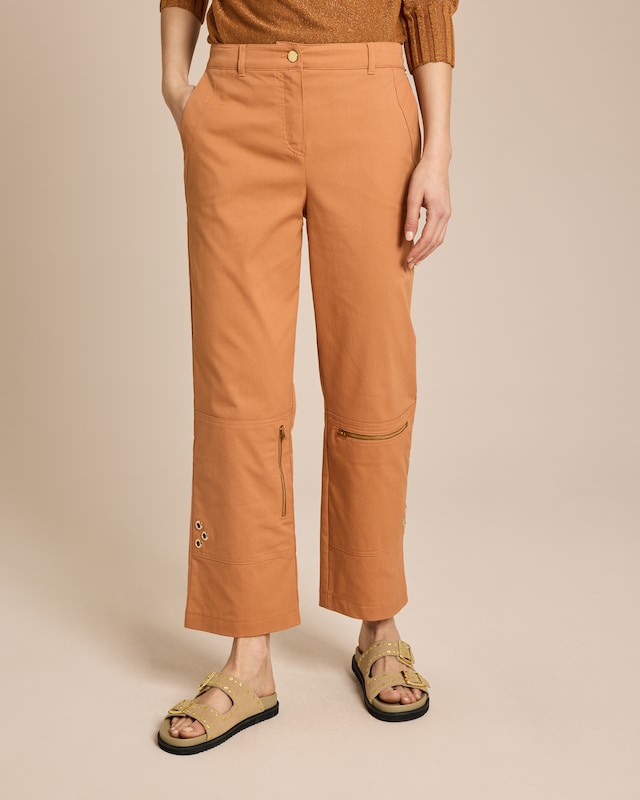 Hose mit Reißverschlussdetails